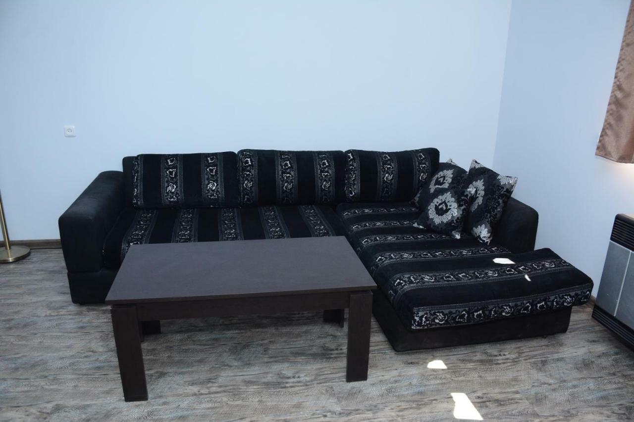 Holiday Home on Aygestan 11 Erivan Dış mekan fotoğraf