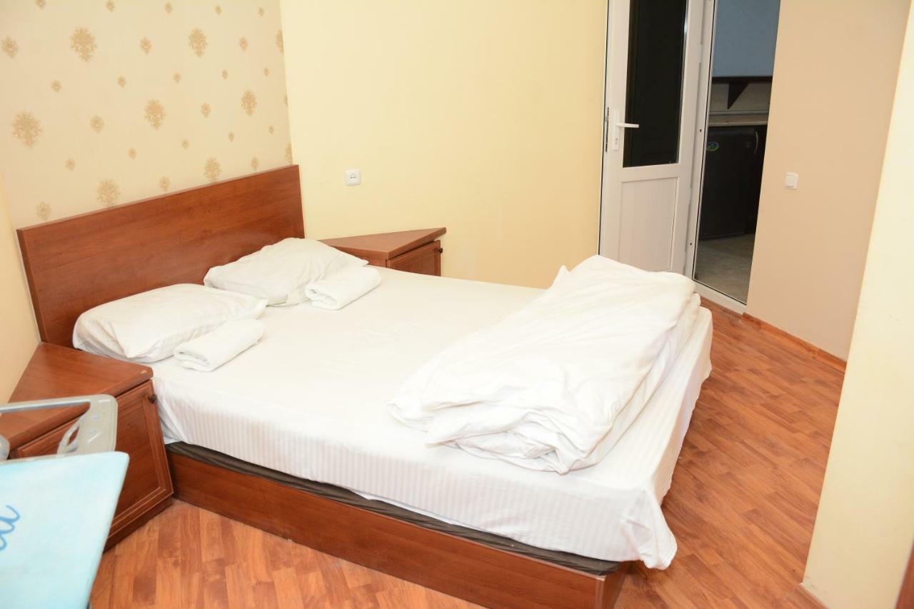 Holiday Home on Aygestan 11 Erivan Dış mekan fotoğraf