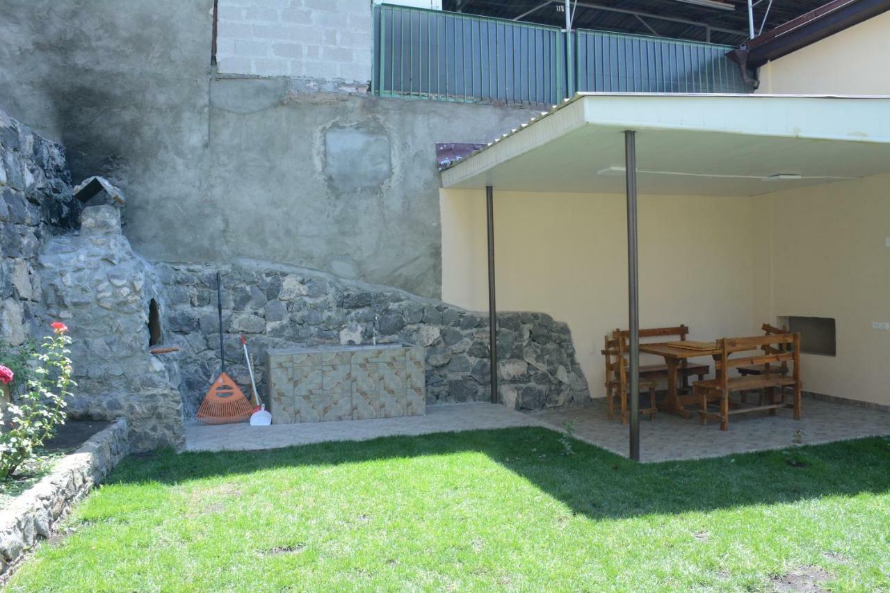 Holiday Home on Aygestan 11 Erivan Dış mekan fotoğraf